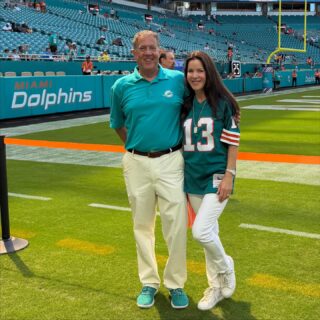 #phinsup @miamidolphins with @therealubchillin 🐬🏈