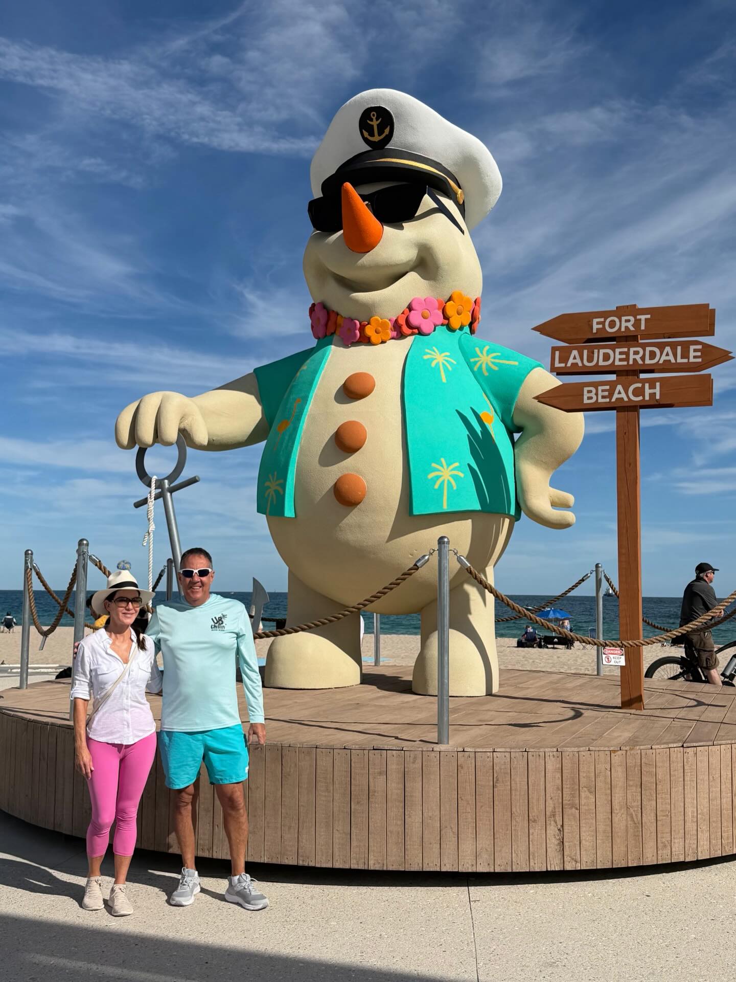 ‘‘Tis the season to be sunny 🌴☀️⛱️ #florida #christmas @therealubchillin