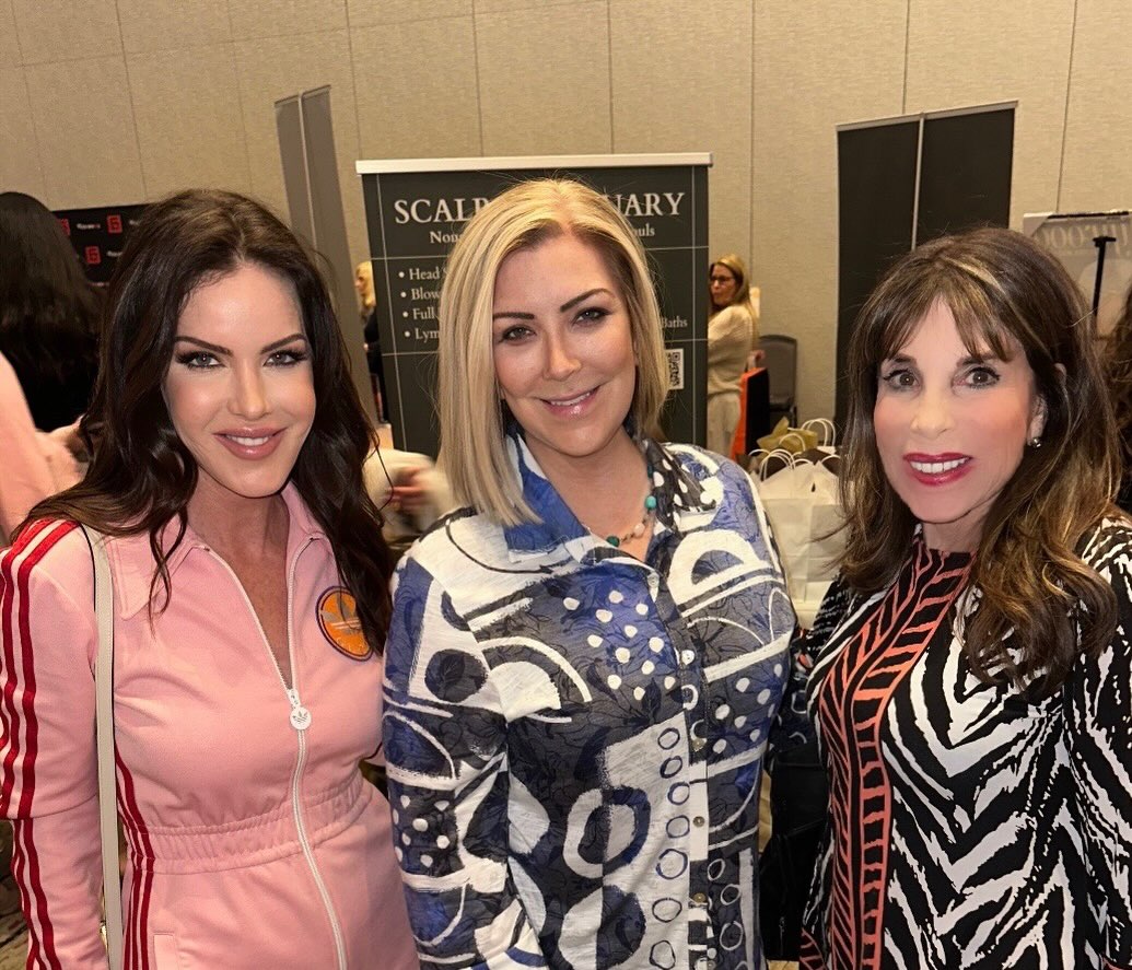 Love these ladies 💖💖 @instamichellebeaulieu @katelinderyr