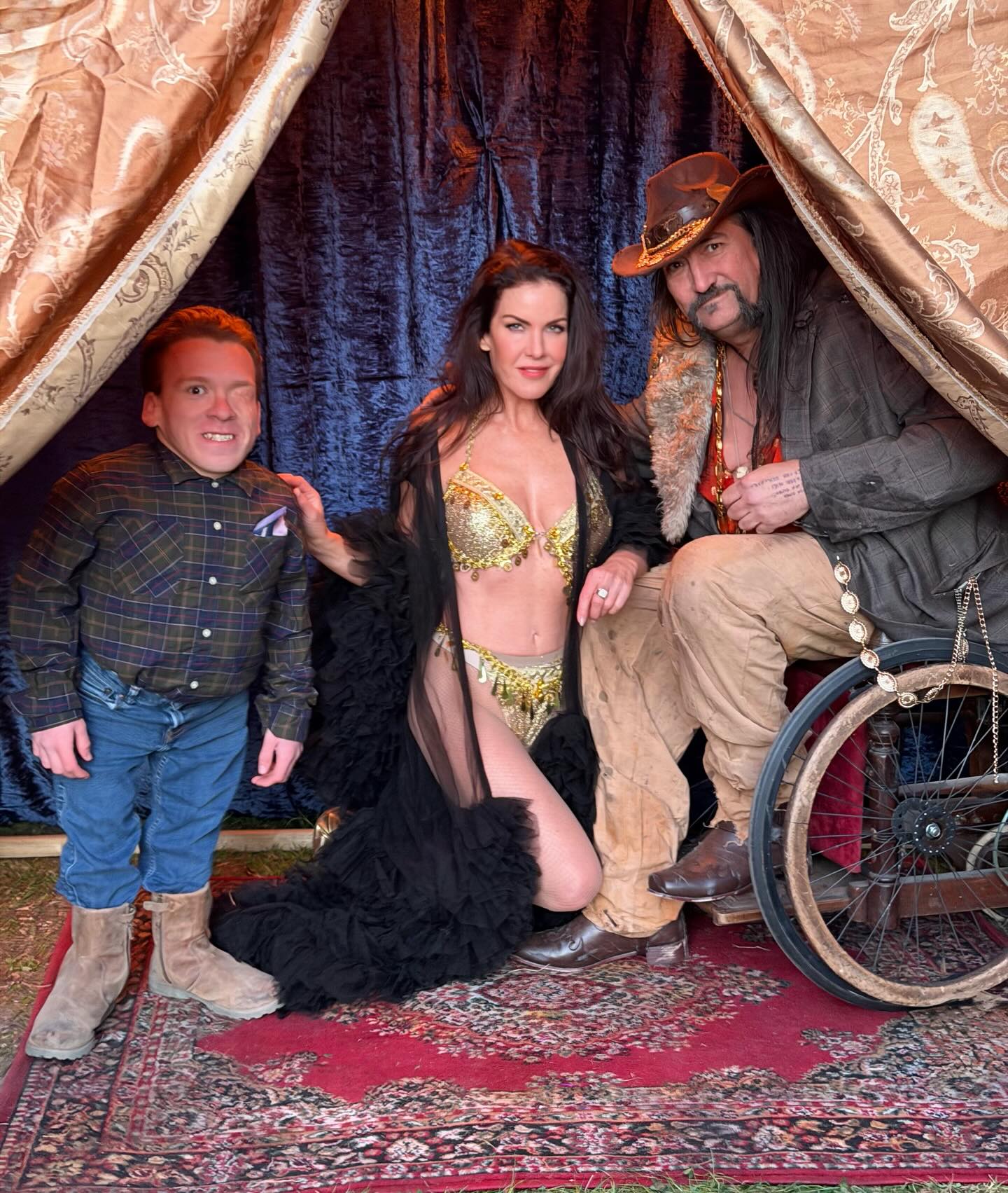 On set @poohbloodandhoney with #richardstanley and @harrisonwdavis 🩸🍯🎬 #behindthescenes #winniethepoohbloodandhoney3 #horror #movie